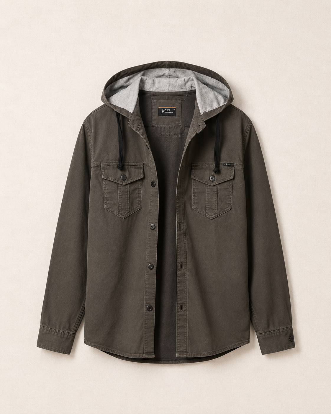 Overshirt kaki militaire à capuche vue de face — Zalimi Sénégal
