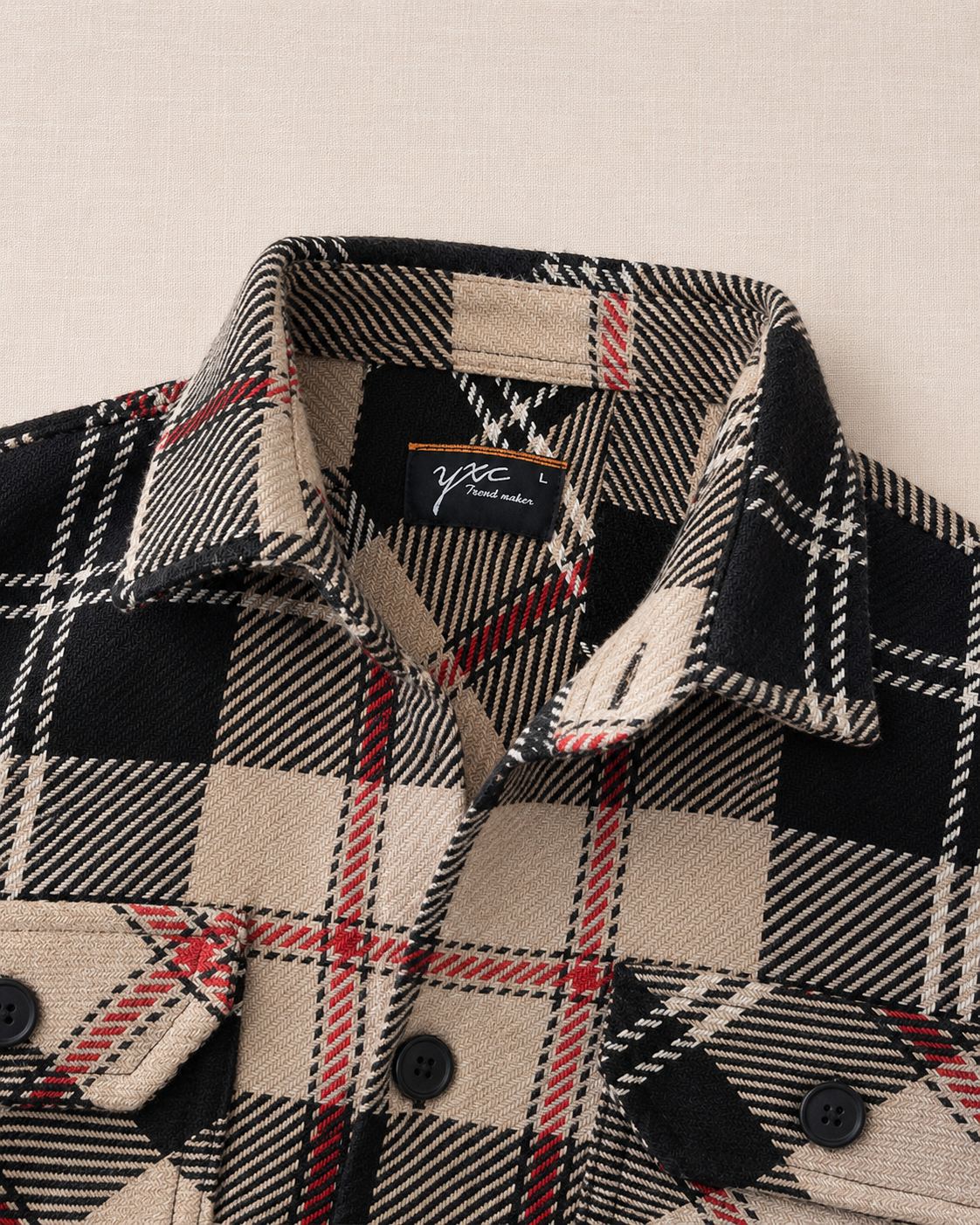 Détail col chemise flanelle carreaux tartan — Zalimi