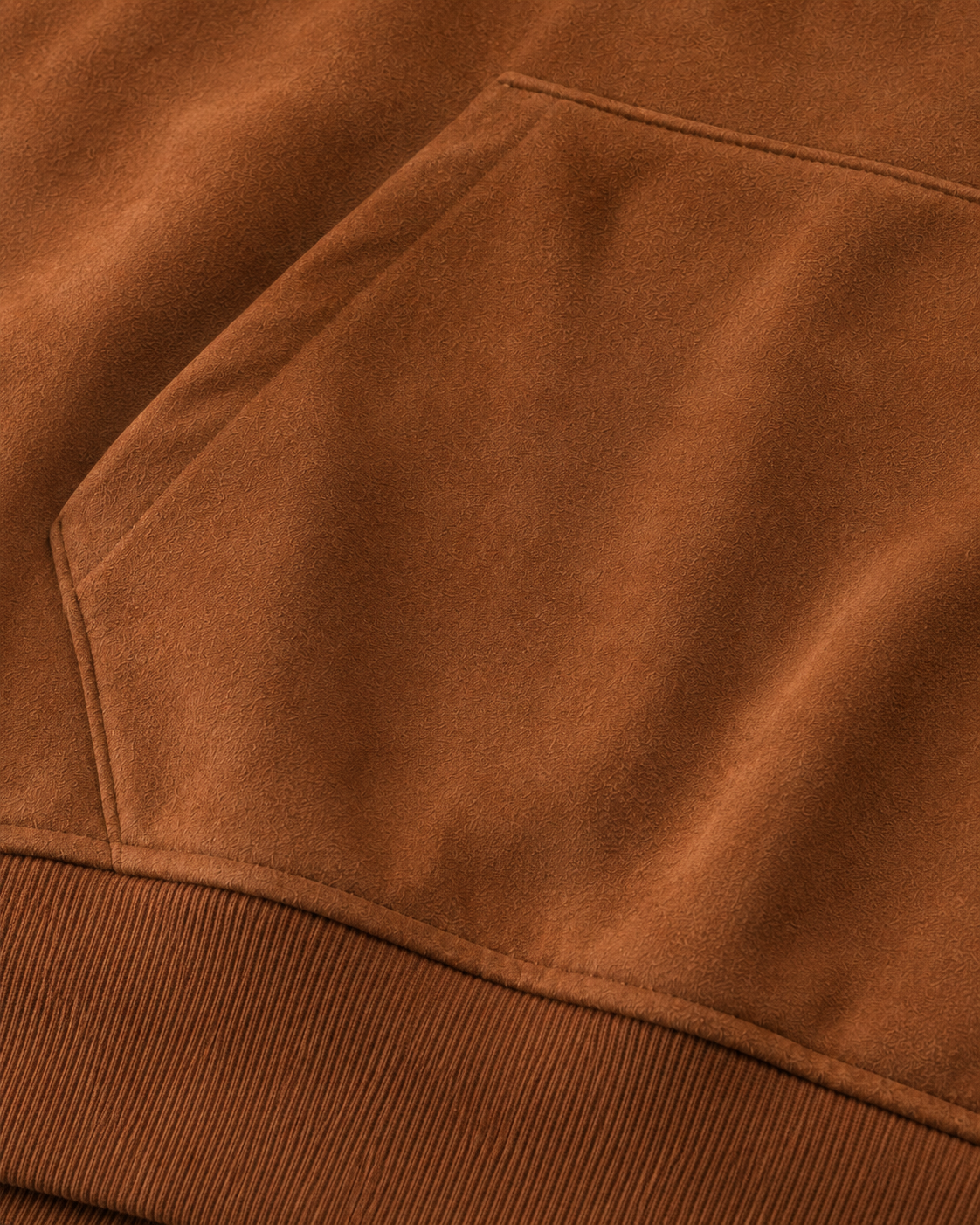 Détail poche avant et bande côtelée sweat caramel — Zalimi
