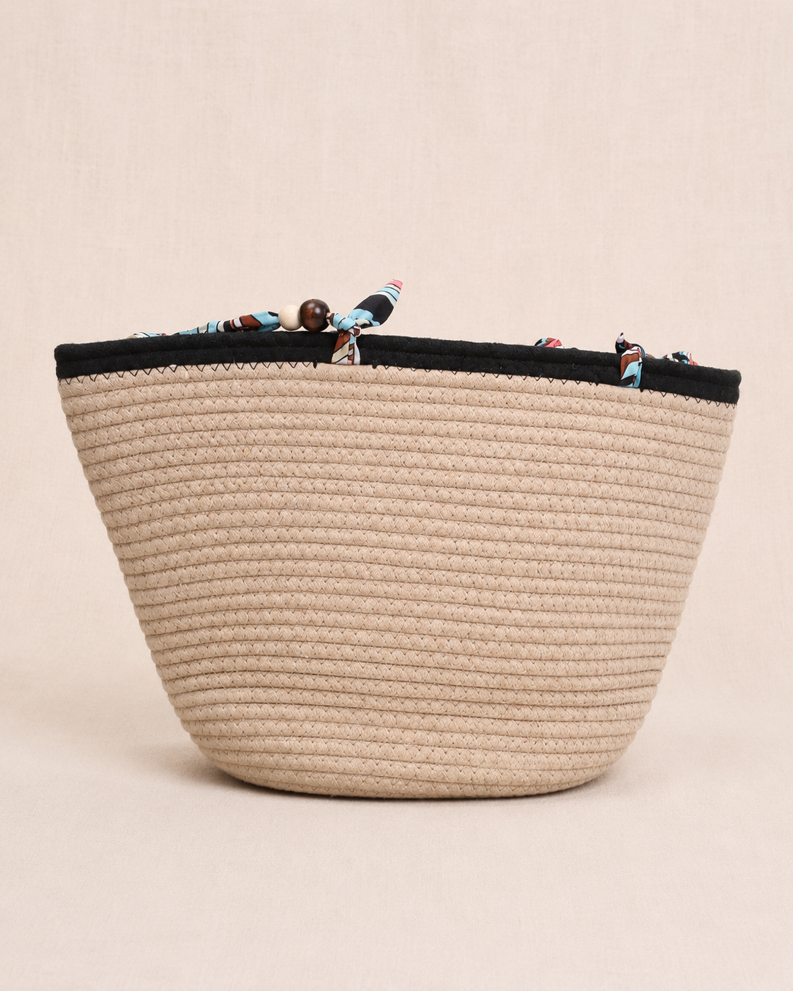 Sac panier tressé beige anses wax perles bois vue de face — Zalimi Sénégal